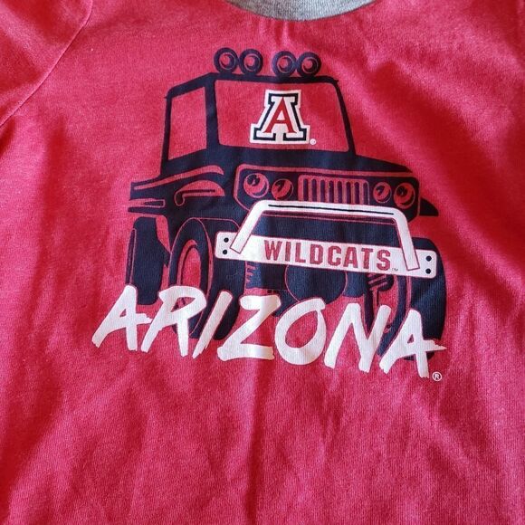 T - Shirt  - Picture 1 of 5